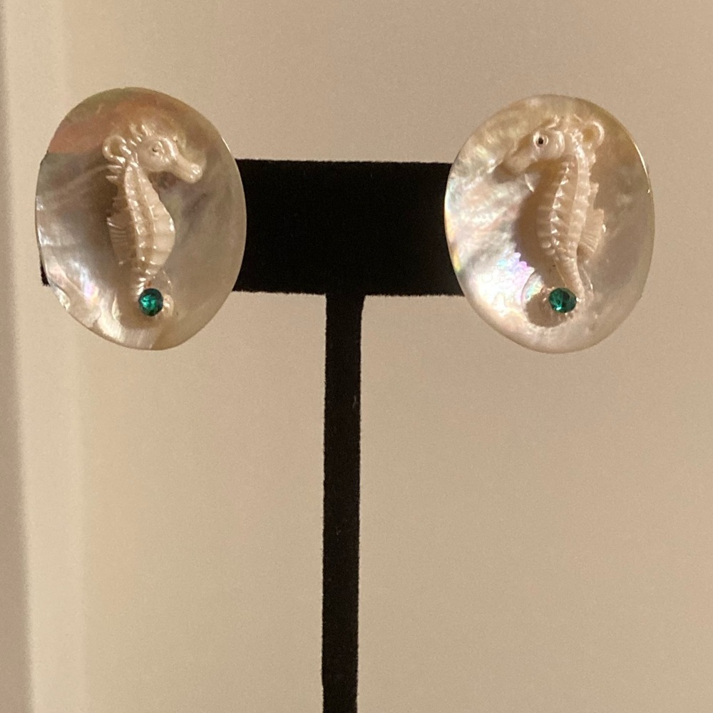 Screw back shell and seahorse earrings